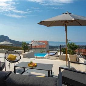 4 Bedroom Villa with Pool near Split, Sleeps 8-10 